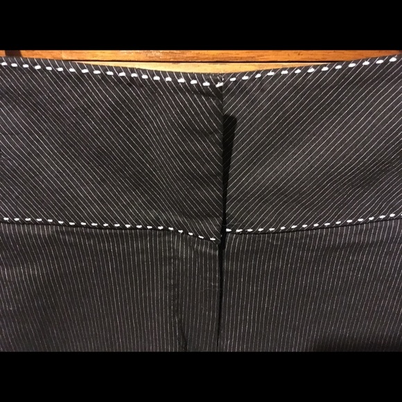 Bebe black pinstriped Capri slacks - Picture 2 of 6